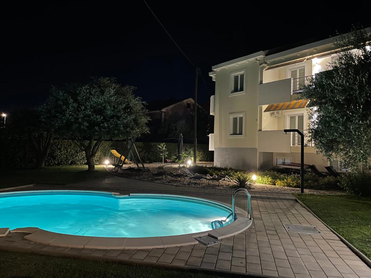 Sunny Apartments 扎顿 外观 照片