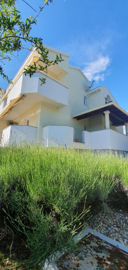 Sunny Apartments 扎顿 外观 照片